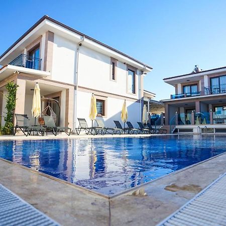 Rota Seaside Otel Cunda Ngoại thất bức ảnh