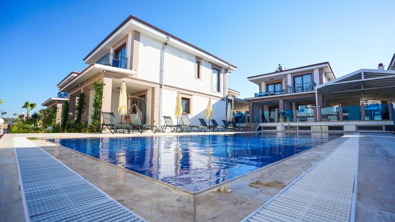 Rota Seaside Otel Cunda Ngoại thất bức ảnh